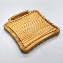 Cutting board central...